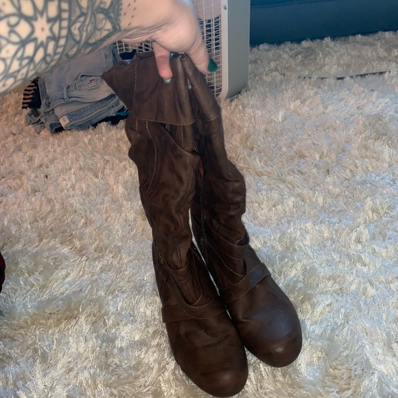 Brown high heeled boots 8 - Picture 2 of 8
